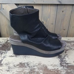 Coclico Leather Peep Toe Open Heel Booties 7.5